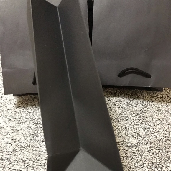 Gucci Envelope Bag|| Perfect to put gift in! 🎁 - Picture 5 of 5